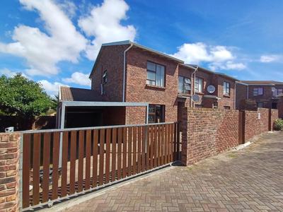 Townhouse For Sale in Westering, Port Elizabeth