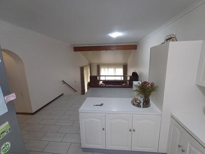 Townhouse For Rent in South End, Port Elizabeth