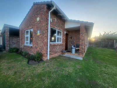 Townhouse For Sale in Francis Evatt Park, Port Elizabeth