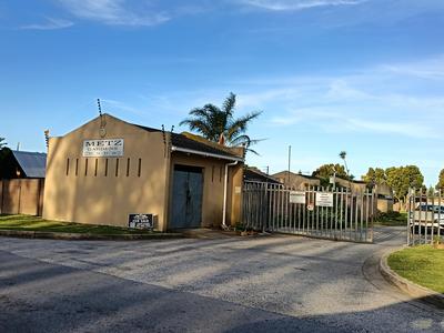 Townhouse For Sale in Lorraine, Port Elizabeth