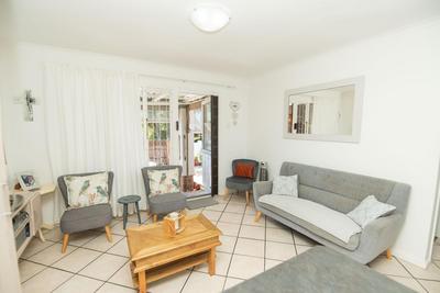 Townhouse For Sale in Lorraine, Port Elizabeth