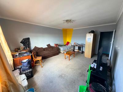 Apartment / Flat For Sale in Sydenham, Port Elizabeth
