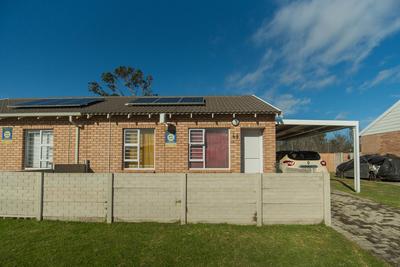 Townhouse For Sale in Fairview, Port Elizabeth