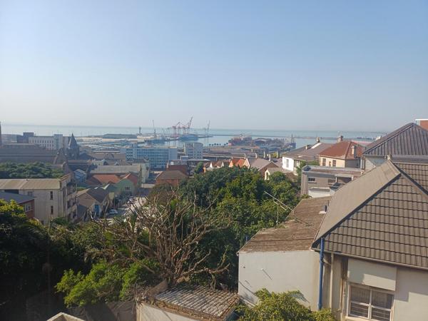 Apartment / Flat For Sale in Port Elizabeth Central, Port Elizabeth