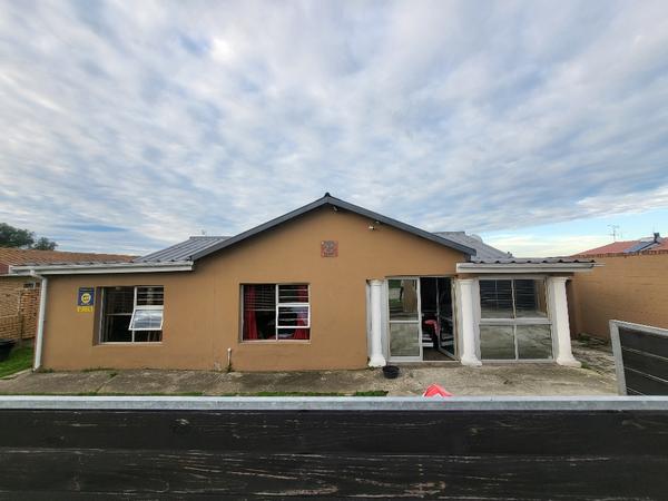 House For Sale in Young Park, Young Park